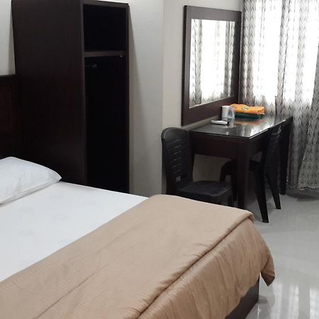 Leon Inn Jodoh Square Batam Exterior photo